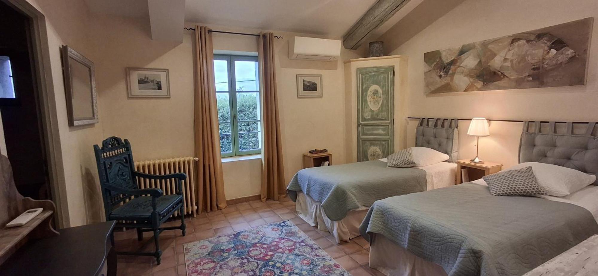 La Bastide Des Amouriers Caumont-sur-Durance Zewnętrze zdjęcie
